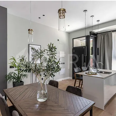 Designer Apartment 4 Madrid Exterior photo