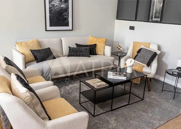 Designer Apartment 4